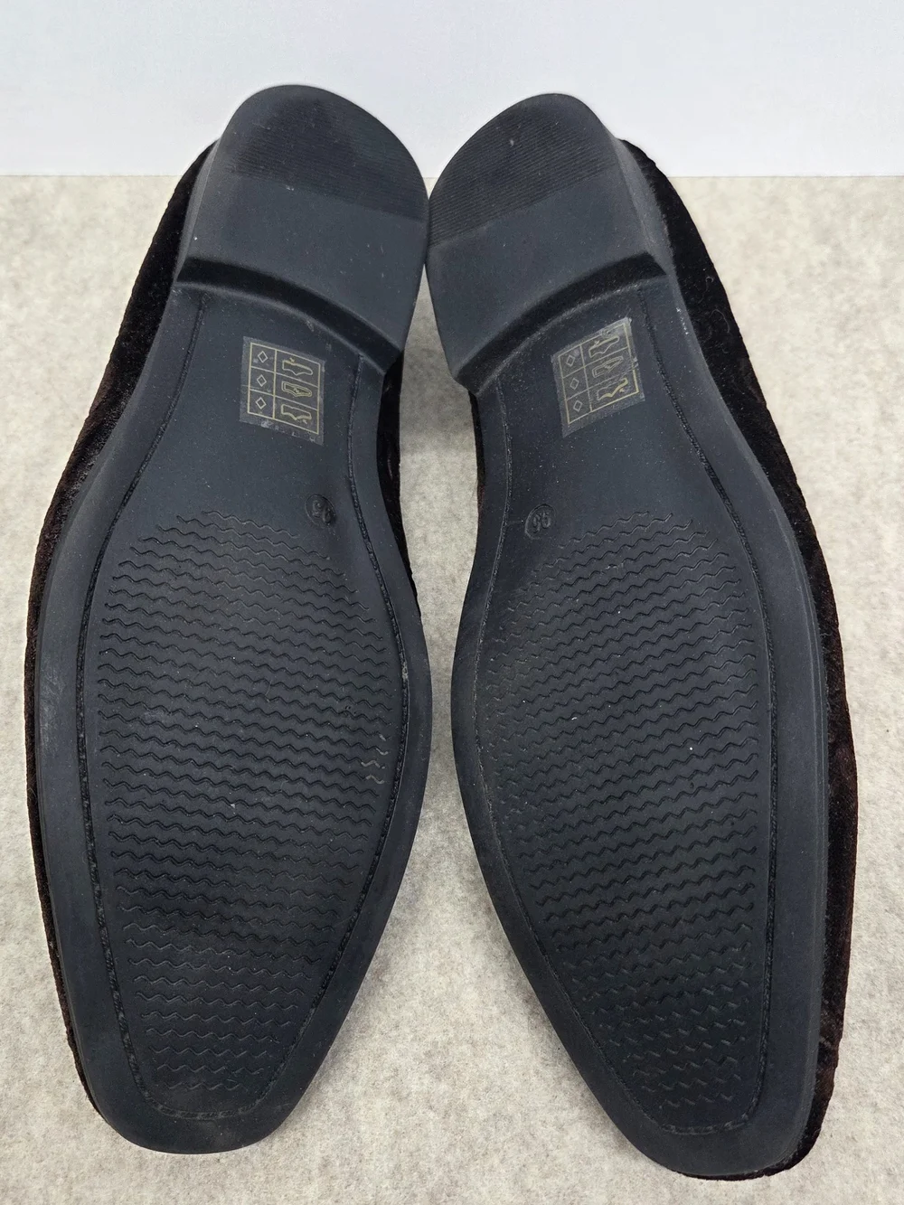 Henry Ferrera refined velvet